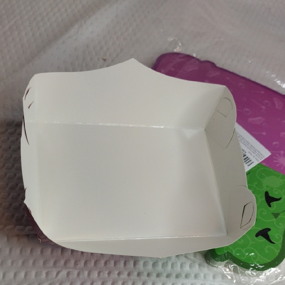 Purple and Green Decorative Wicked Paper Boats For Food/Plates - Picture 3 of 6